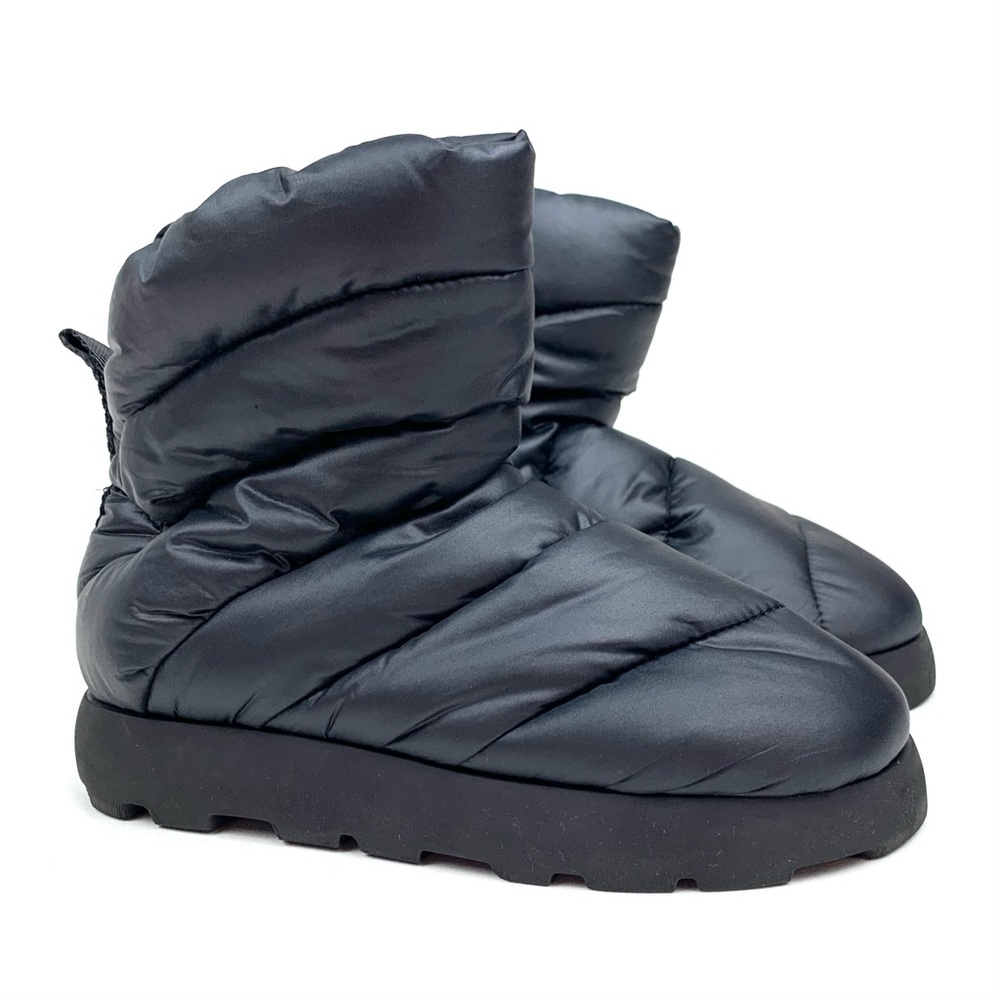Piumestudio Luna moon boot black puffy quilted slip on apres bootie size 36